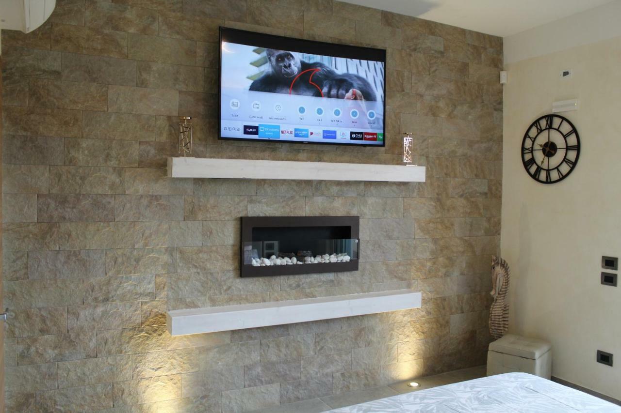 Villa Martina Luxury Rooms Дезенцано-дель-Гарда Екстер'єр фото