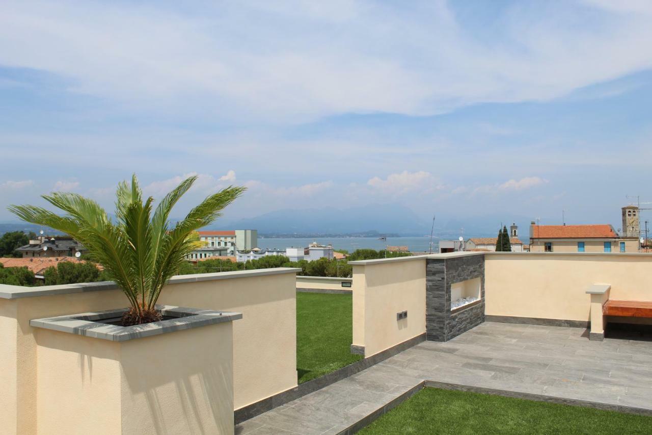 Villa Martina Luxury Rooms Дезенцано-дель-Гарда Екстер'єр фото