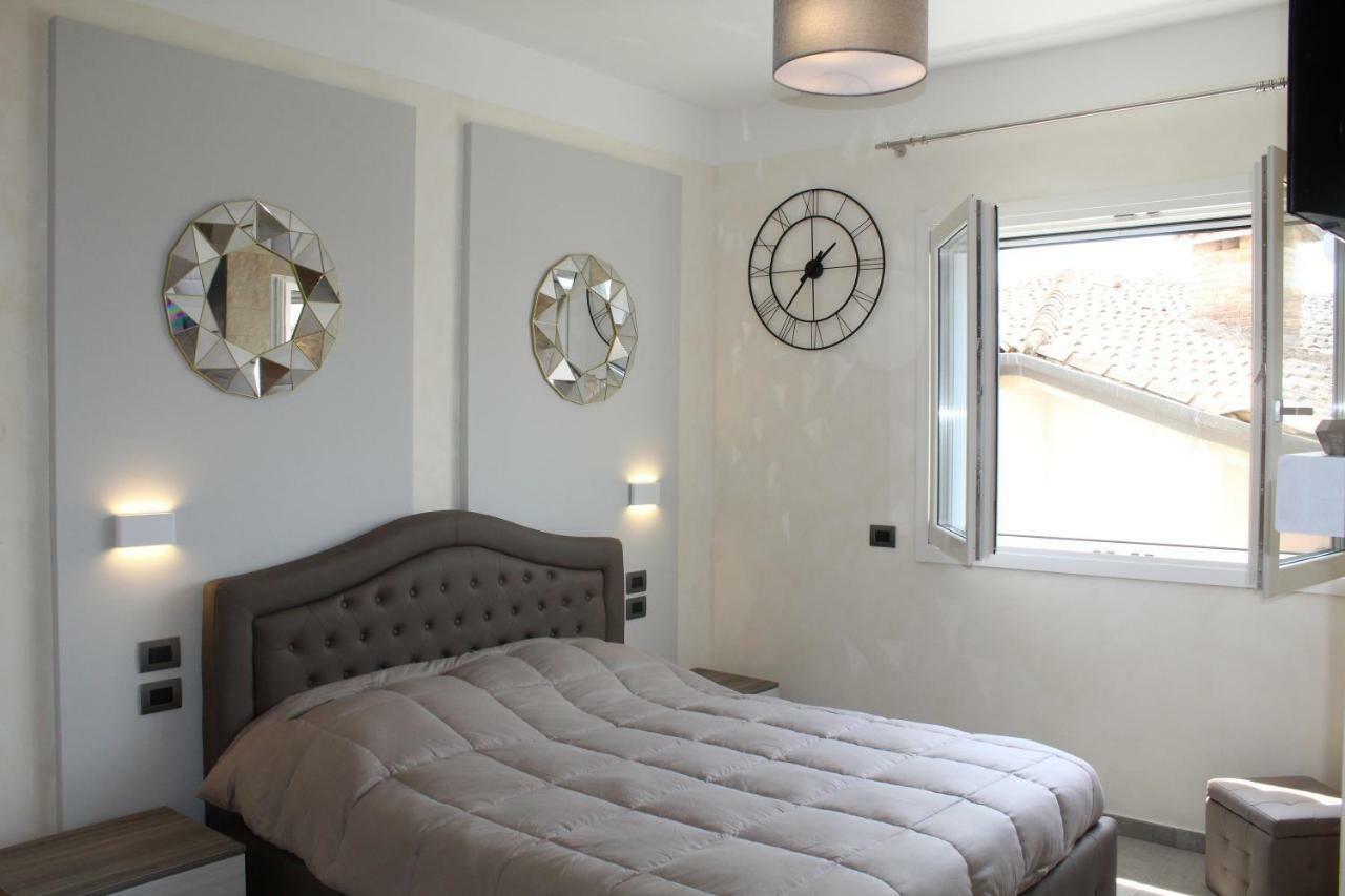 Villa Martina Luxury Rooms Дезенцано-дель-Гарда Екстер'єр фото
