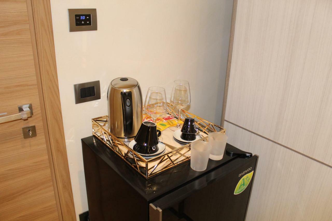 Villa Martina Luxury Rooms Дезенцано-дель-Гарда Екстер'єр фото
